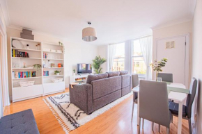 Elegant 2-Bedroom Flat in London